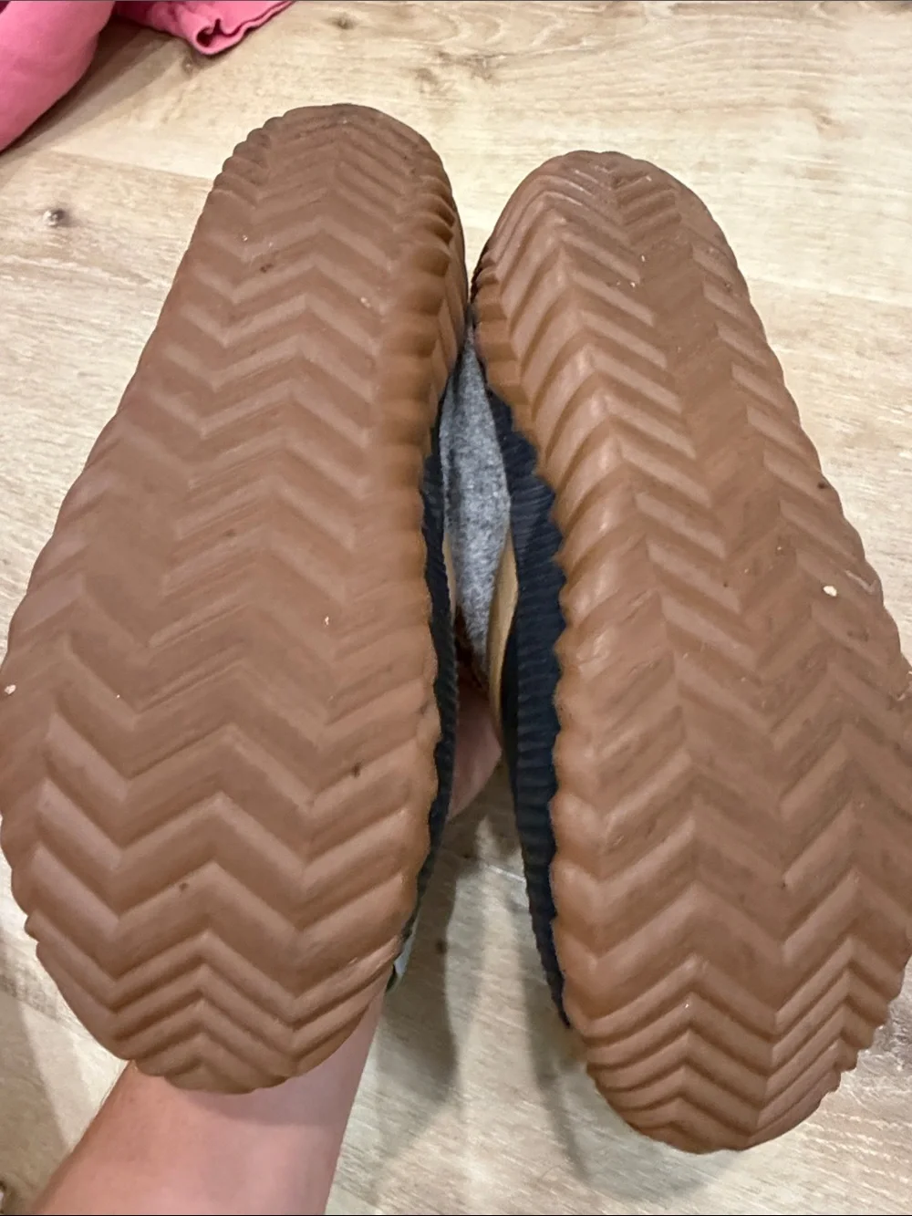 Sorel Out N About girls winter boots size 3